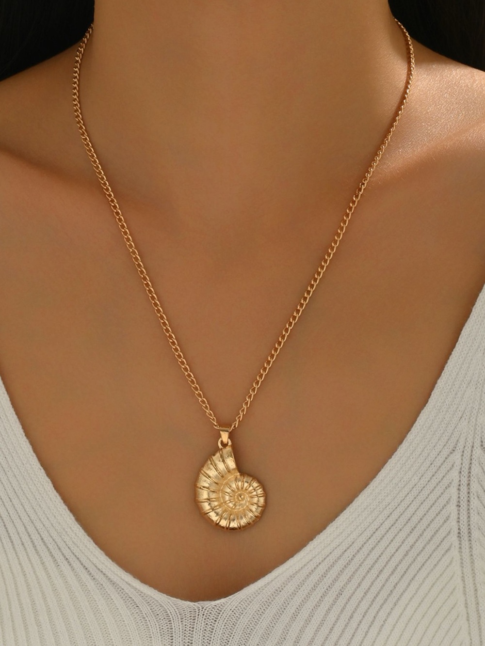 18K Gold Plated Stainless Steel Nautilus Shell Pendant Necklace Beach Coastal